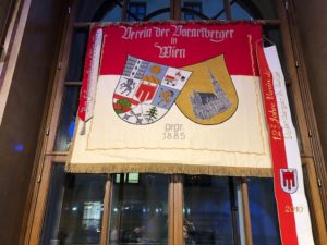 Die Vereins Flagge. Verein der Vorarlberger in Wien