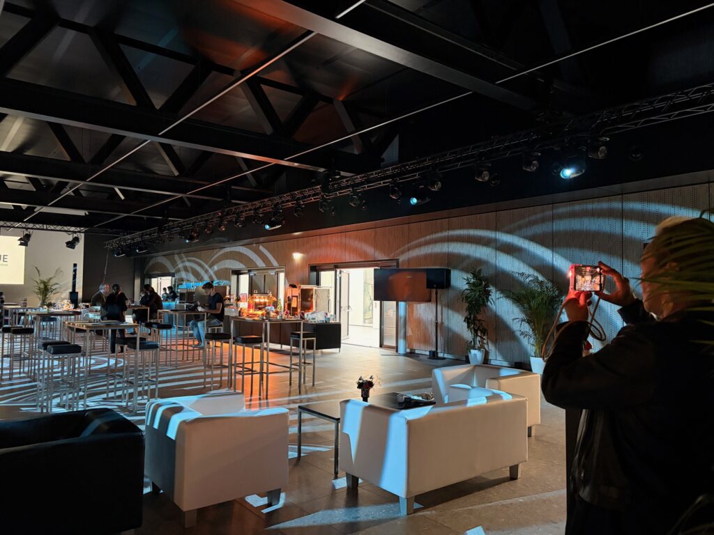 Zeitgeist-Team beim Location-Check