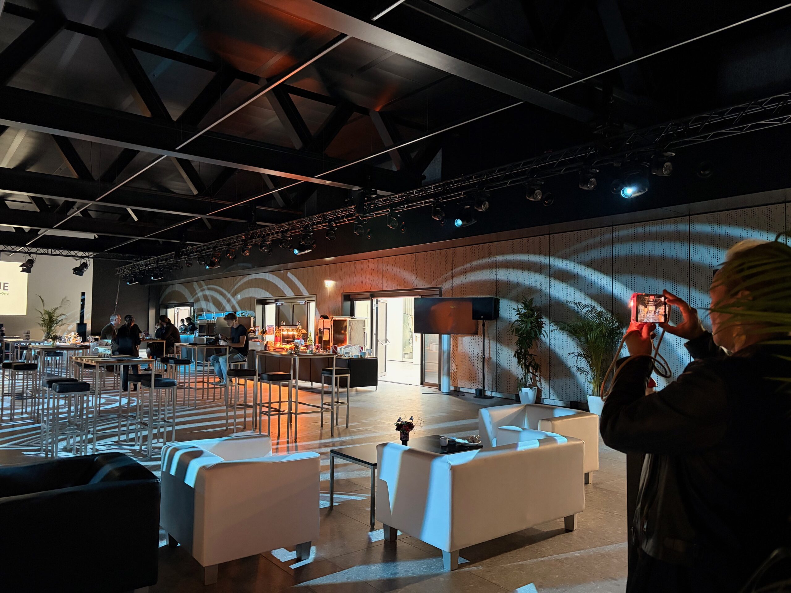 Zeitgeist-Team beim Location-Check